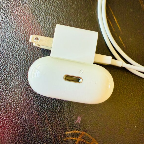 Apple Air Pods 1st Gen - Picture 5 of 8
